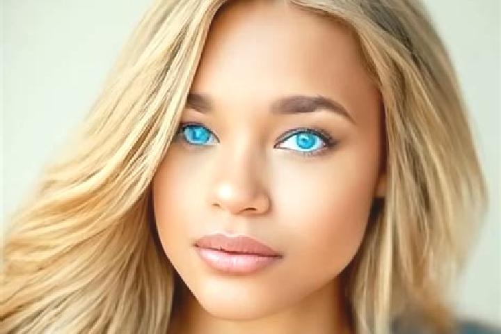 Mila, 32, a blonde blue-eyed latina companion based in Oberkulm. Offering Erotic Massage, Deep French Kissing, Roleplay. Available for incall and outcall, ov...