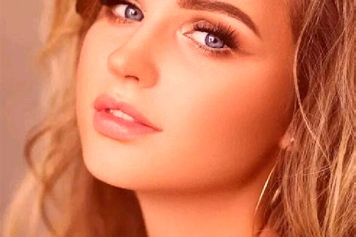 Mila, 32, a dark blonde blue-eyed mediterranean companion based in Kurow. Offering Striptease, GFE, CIM, Travel Companion. Available for incall and outcall, ...