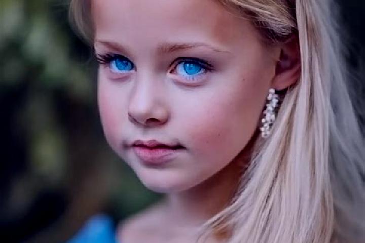 Mila, 33, a blonde blue-eyed caucasian companion based in Castle Shannon. Offering GFE, 69, Couples, OWO. Available for incall and outcall, overnight booking...