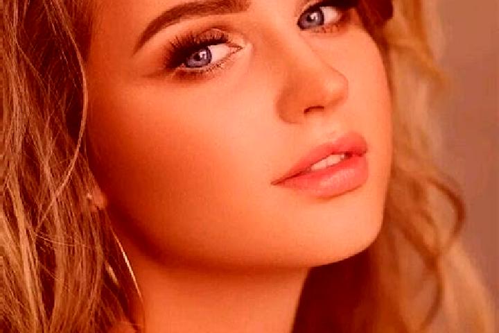 Mila, 33, a dark blonde blue-eyed caribbean companion based in Kanota. Offering BDSM, Couples, A-Level. Available for incall and outcall, day and evening dates.