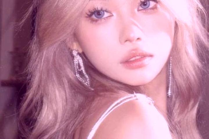 Mila, 34, a blonde dark-eyed asian companion based in Mirkow. Offering Dinner Date, Girlfriend Experience, Erotic Massage, Roleplay, Overnight. Available for...