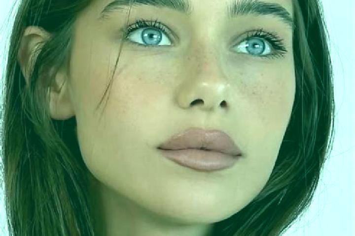 Mila, 34, a brunette blue-eyed mixed companion based in Vatasa. Offering Deep French Kissing, Domination, Erotic Massage, A-Level. Available for incall and o...