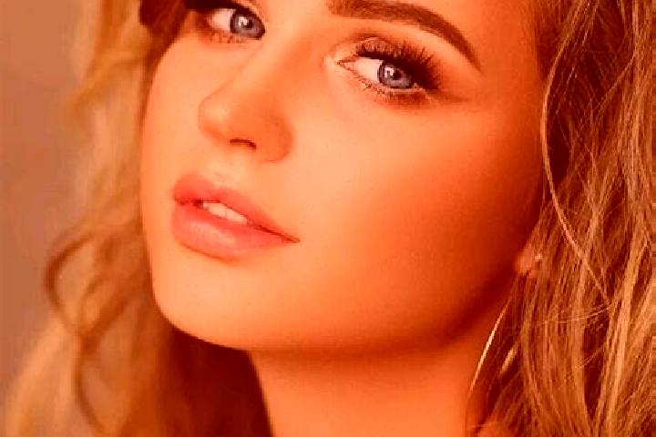 Mila, 34, a dark blonde blue-eyed middle eastern companion based in Le Pechereau. Offering Overnight, Deep French Kissing, Couples. Available for incall and ...