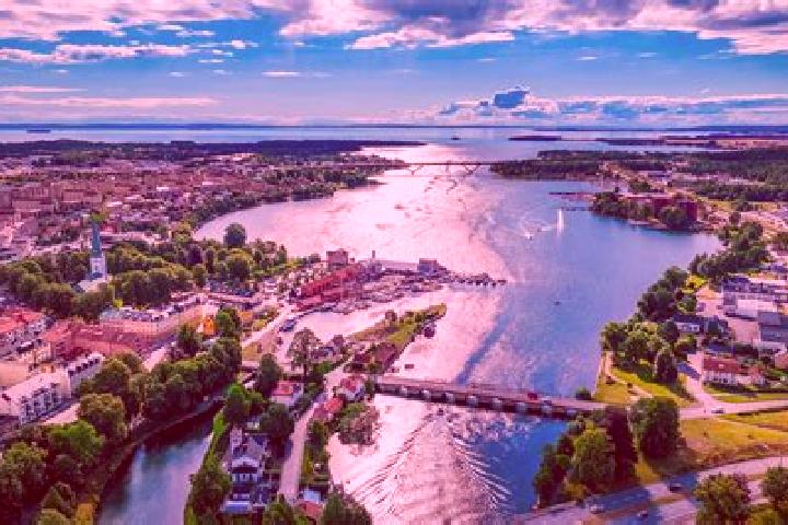 Mila, 34 — Escort in OEdeshoeg, Sweden