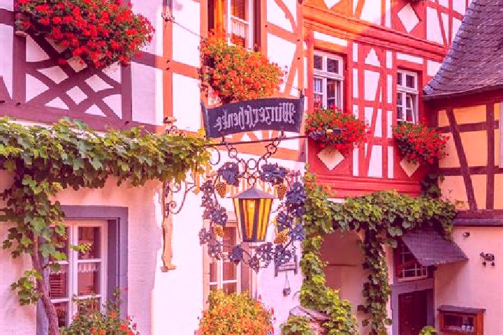 Mila, 34 — Escort in Supplingen, Germany