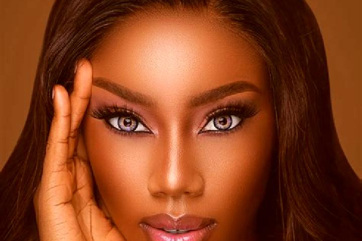 Mila, 35, a chestnut blue-eyed ebony companion based in Abejones. Offering Erotic Massage, Striptease, 69, Tantra, Deep French Kissing. Available for incall ...