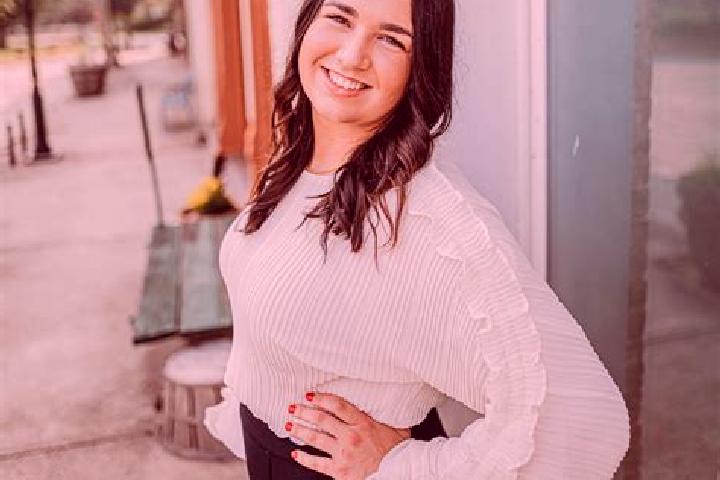 Mila, 35 — Escort in Lavonia, United States