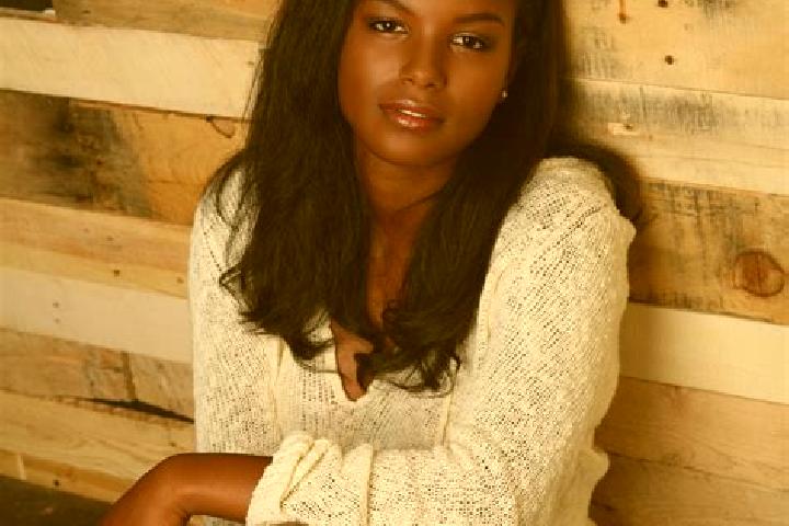 Mila, 36, a chestnut dark-eyed ebony companion based in Tonica. Offering BDSM, Massage, Party Girl. Available for incall and outcall, day and evening dates.