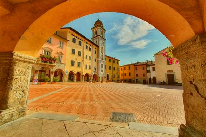 Mila, 36 — Escort in Portico di Romagna, Italy