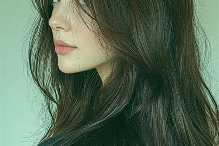 Mila, 37, a auburn brown-eyed asian companion based in Corese Terra. Offering 69, A-Level, GFE. Available for incall and outcall, overnight bookings available.