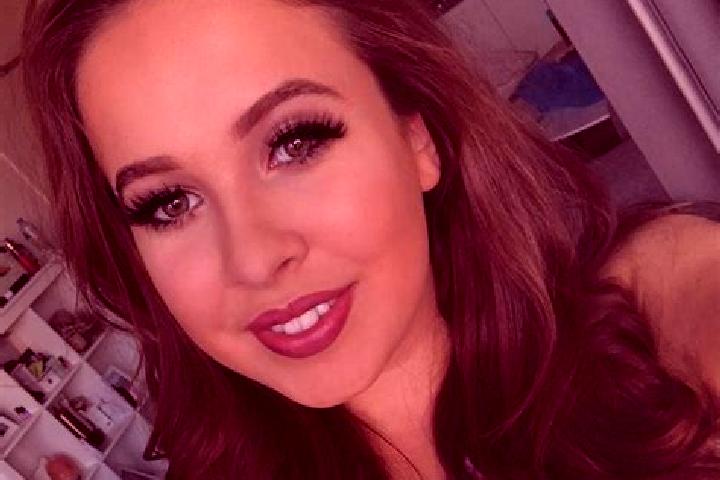 Mila, 37, a blonde brown-eyed mixed companion based in Vierkirchen. Offering Striptease, Party Girl, Domination. Available for incall and outcall, day and ev...