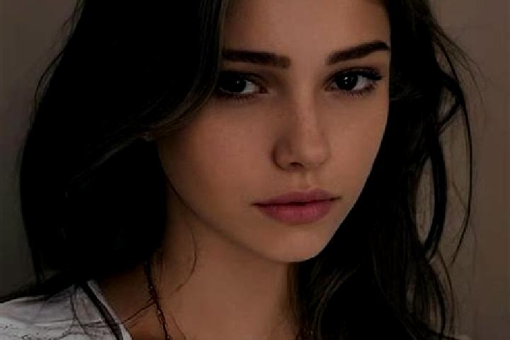 Mila, 37, a chestnut dark-eyed slavic companion based in Mangas. Offering Overnight, Dinner Date, Roleplay. Available for incall and outcall, day and evening...