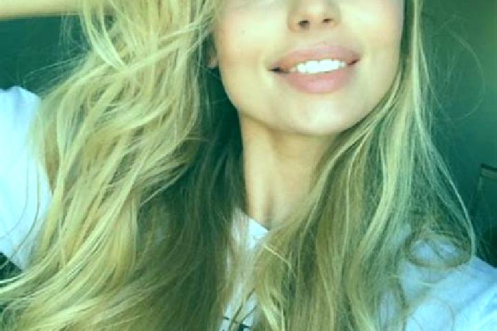 Mila, 37, a dark blonde amber-eyed middle eastern companion based in Duens. Offering GFE, Travel Companion, Massage, Overnight, Girlfriend Experience. Availa...