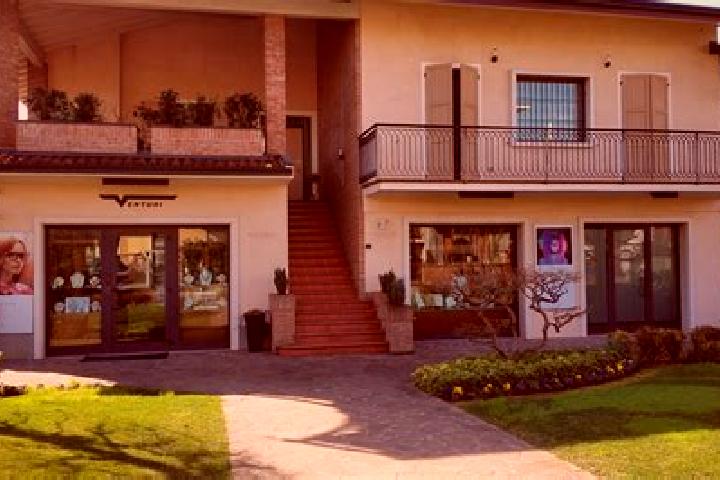 Mila, 37 — Escort in Gottolengo, Italy