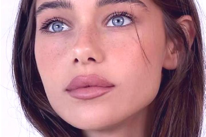 Mila, 38, a brunette brown-eyed mixed companion based in Andreuzza. Offering Girlfriend Experience, Roleplay, Travel Companion, Tantra, Striptease. Available...