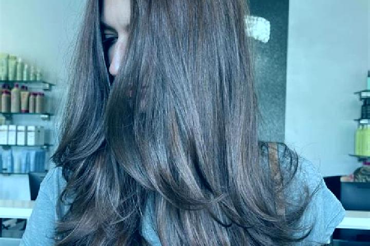 Mila, 38, a chestnut brown-eyed caucasian companion based in Hochpoint. Offering A-Level, GFE, 69. Available for incall and outcall, overnight bookings avail...