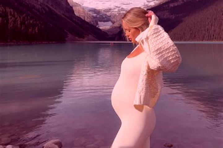 Mila, 38 — Escort in Noonan, Canada