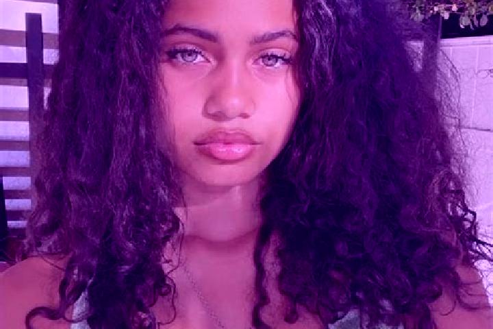 Mila, 39, a black green-eyed mixed companion based in Prundu. Offering Massage, Deep French Kissing, OWO. Available for incall and outcall, overnight booking...