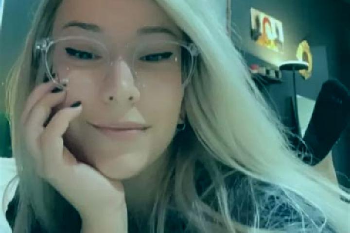 Mila, 39, a blonde green-eyed caucasian companion based in Fridingen an der Donau. Offering Striptease, CIM, Couples. Available for incall and outcall, day a...