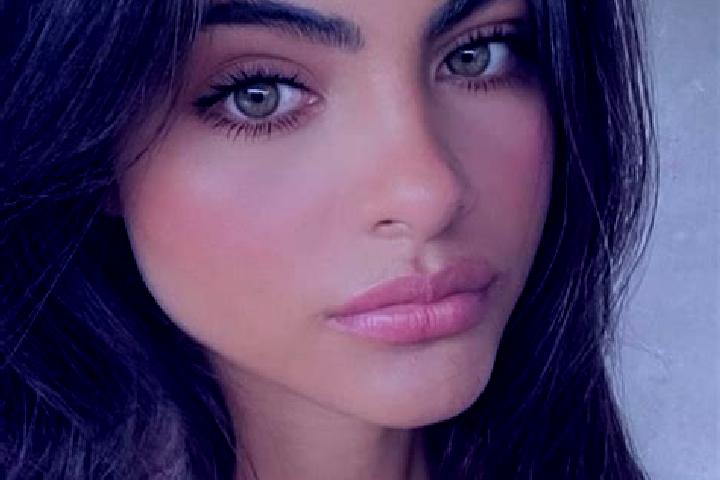 Naomi, 20, a black hazel-eyed european companion based in Mariano Moreno. Offering GFE, Domination, Overnight. Available for incall and outcall, overnight bo...