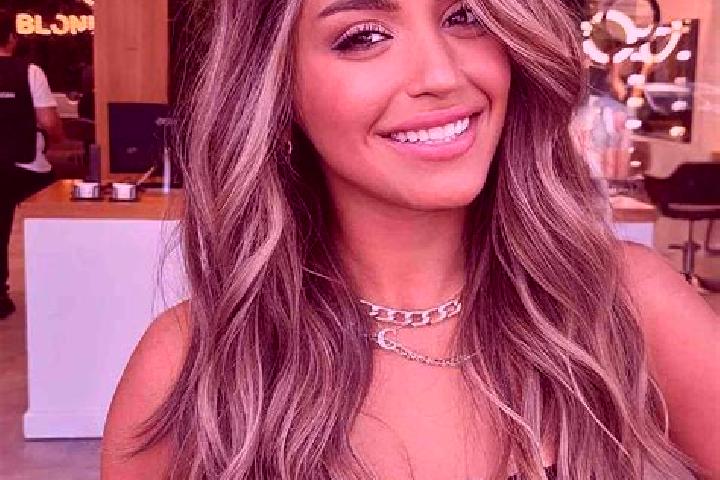 Naomi, 20, a dark blonde brown-eyed mixed companion based in Ershui. Offering Massage, 69, GFE. Available for incall and outcall, day and evening dates.