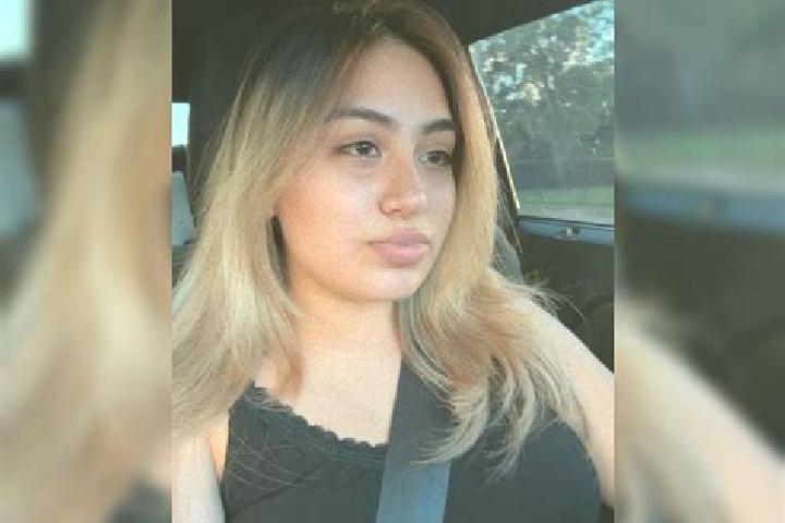 Naomi, 20 — Escort in General Ramirez, Argentina