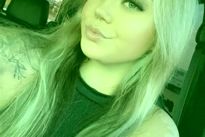 Naomi, 20 — Escort in Macey, France