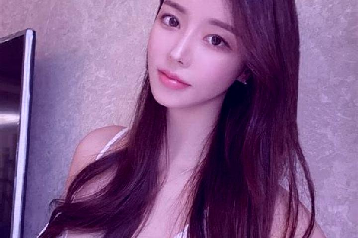 Naomi, 20 — Escort in Nianpan, China