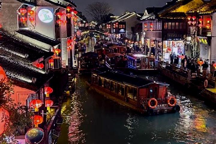 Naomi, 20 — Escort in Shiyuan, China