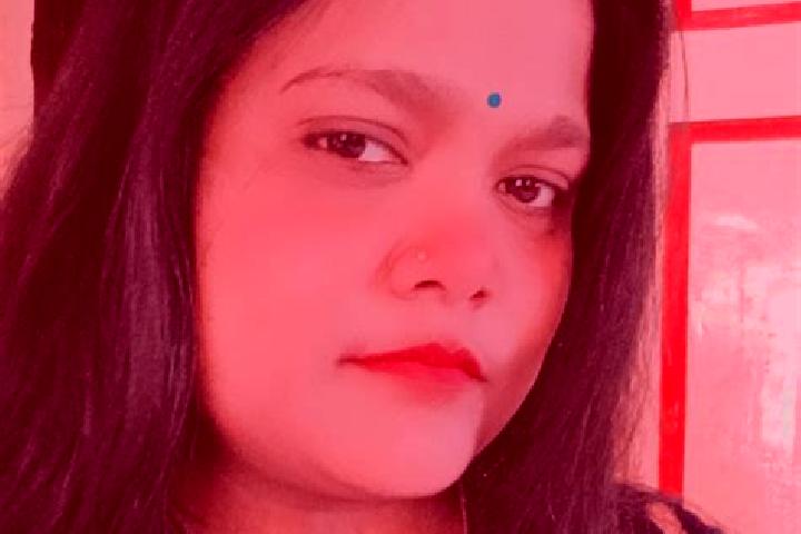 Naomi, 20 — Escort in Siddhapur, India