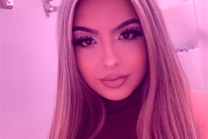 Naomi, 21, a blonde brown-eyed latina companion based in Santana do Paraiso. Offering Roleplay, BDSM, Party Girl, Fetish. Available for incall and outcall, d...