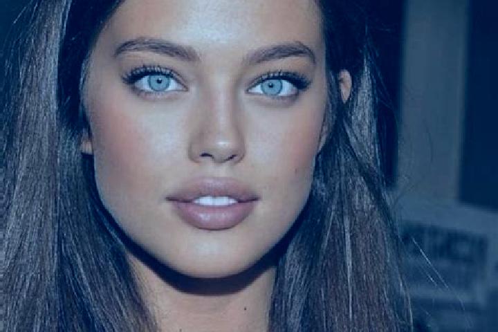 Naomi, 21, a chestnut green-eyed caucasian companion based in Mene de Mauroa. Offering 69, Duos, Couples. Available for incall and outcall, day and evening d...