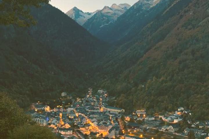 Naomi, 21 — Escort in Cauterets, France