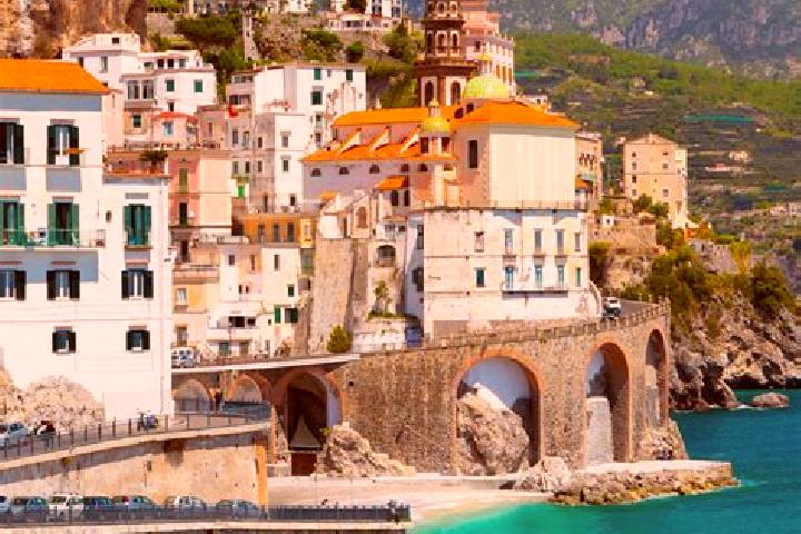 Naomi, 21 — Escort in Colle Mainello, Italy