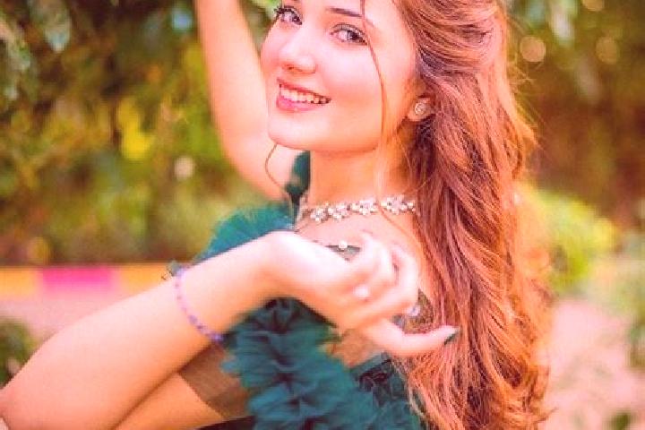 Naomi, 21 — Escort in Dursh Khela, Pakistan