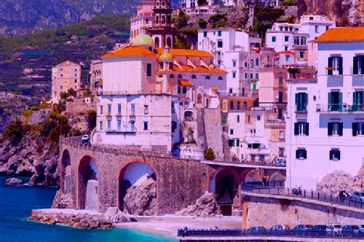Naomi, 21 — Escort in Lucinasco, Italy