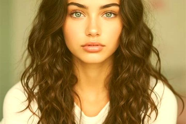 Naomi, 22, a brunette green-eyed mediterranean companion based in Appleshaw. Offering Massage, GFE, Party Girl, Deep French Kissing. Available for incall and...