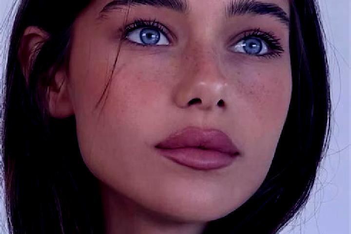 Naomi, 22, a brunette grey-eyed mixed companion based in Lloren. Offering CIM, Tantra, A-Level, Prostate Massage. Available for incall and outcall, day and e...