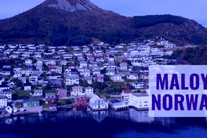 Naomi, 22 — Escort in Maloy, Norway