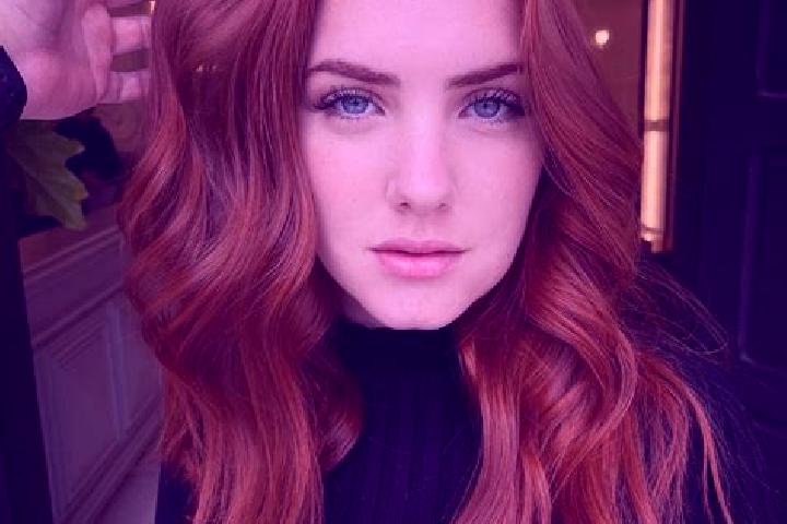 Naomi, 23, a auburn blue-eyed slavic companion based in Sama. Offering Duos, Tantra, Couples. Available for incall and outcall, day and evening dates.