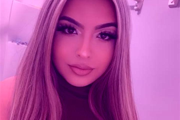 Naomi, 23, a blonde amber-eyed latina companion based in Red Hook. Offering Fetish, Couples, 69. Available for incall and outcall, overnight bookings available.
