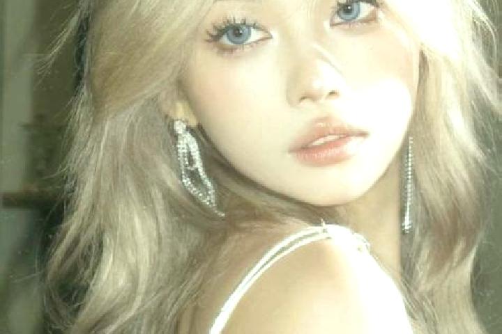 Naomi, 23, a blonde grey-eyed asian companion based in Tiparesti. Offering BDSM, Dinner Date, Striptease, GFE. Available for incall and outcall, day and even...
