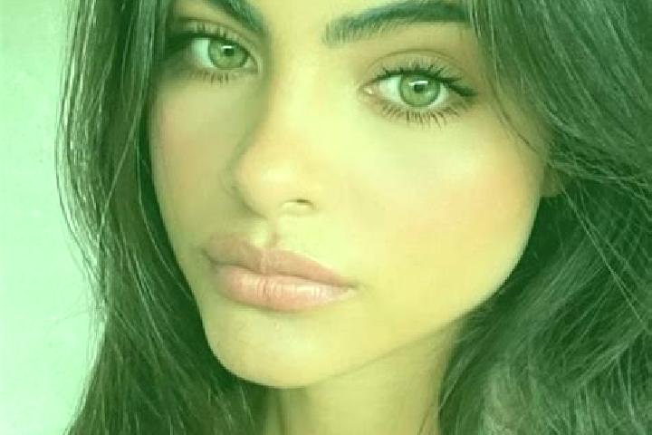 Naomi, 23, a dark blonde hazel-eyed mediterranean companion based in Auki. Offering OWO, Striptease, Couples. Available for incall and outcall, overnight boo...