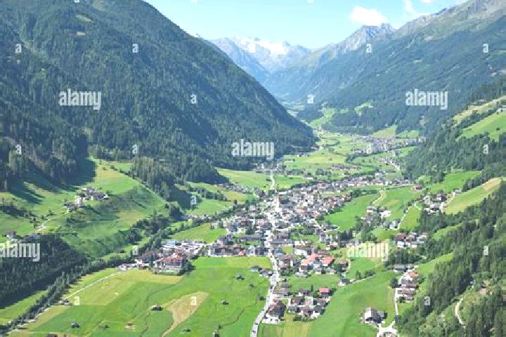 Naomi, 23 — Escort in Neustift im Stubaital, Austria