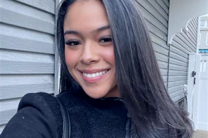 Naomi, 23 — Escort in Seton Hill, United States
