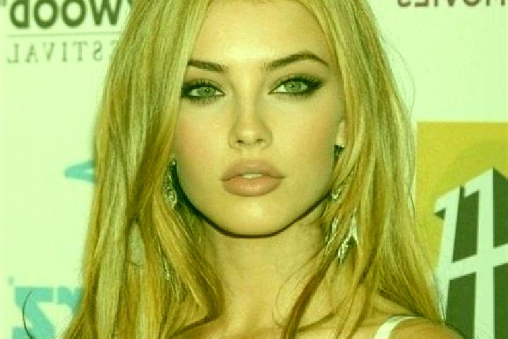 Naomi, 24, a blonde hazel-eyed caucasian companion based in Ikire. Offering Couples, Tantra, Duos, Party Girl. Available for incall and outcall, day and even...