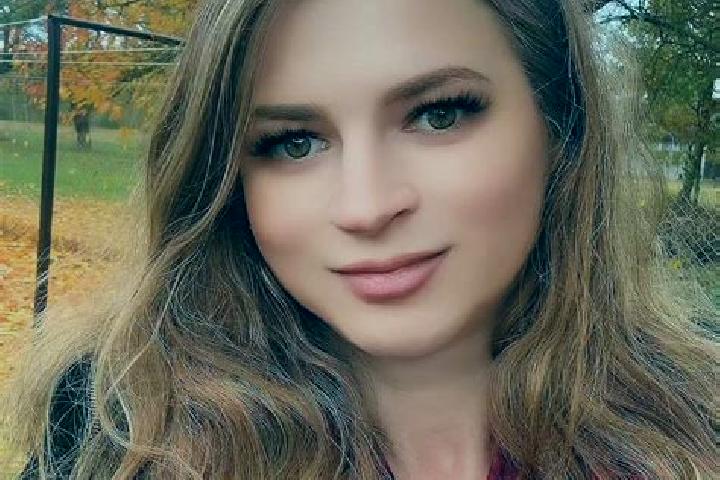 Naomi, 24 — Escort in Gowarczow, Poland
