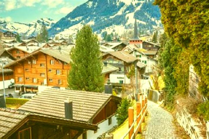 Naomi, 24 — Escort in Gstaad, Switzerland