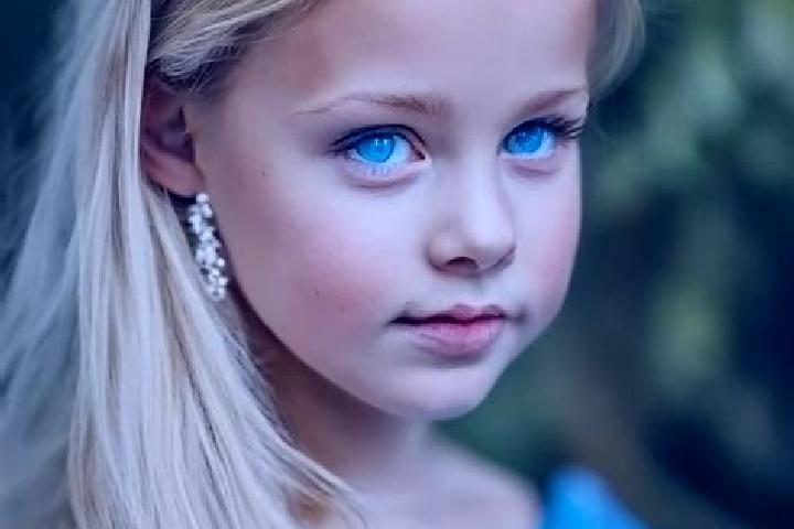 Naomi, 25, a blonde blue-eyed mediterranean companion based in Ahuateno. Offering GFE, Tantra, Fetish, Duos, Erotic Massage. Available for incall and outcall...