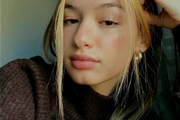 Naomi, 25, a blonde brown-eyed ebony companion based in Flovilla. Offering A-Level, Party Girl, Roleplay, Duos. Available for incall and outcall, overnight b...